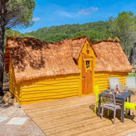 Ushuaia Villages Camping Figurotta Luxusní stan