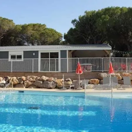 Luxusní stan Ushuaia Villages Camping Figurotta
