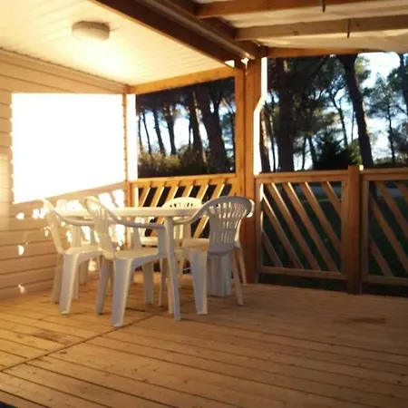 Luxusní stan Ushuaia Villages Camping Figurotta