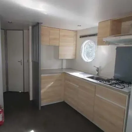 Luxusní stan Ushuaia Villages Camping Figurotta