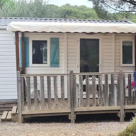 Luxusní stan Ushuaia Villages Camping Figurotta Bizanet